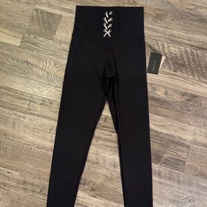 NWT - Strut This - Kennedy Ankle - Black/Silver - Size M